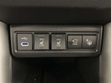 シートヒーターのスイッチとUSBソケットです。