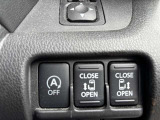 運転席からスライドドアをラクラク開閉。お子様の乗り降りや荷物の積み下ろしもスムーズに!