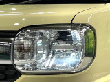 【LEDヘッドライト】悪天候や夜間走行時も良好な視界を確保し安心して運転できる高輝度LEDヘッドライトを装備!点灯速度が早く、消費電力も抑えられています。
