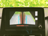 後方視界をサポートするモニター画面です。駐車時など、狭い場所でも安全に運転できます。運転の苦手な方にもおすすめです。