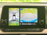 駐車時の安全性を高めるバックモニター。狭い場所でも安心して後退できます。ガイドライン表示で、距離感を掴みやすいのも魅力です。