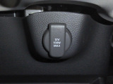 12V電源ソケットを設置しております。周辺機器の充電にご利用頂けます。