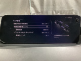 車線逸脱警報システムは、走行中にカメラで車線を検知して、自車が車線から逸脱する可能性があると判断した場合に、警報によりドライバーに通知します。