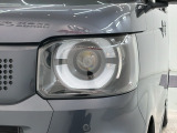 LEDヘッドライトは、点灯の瞬間から最大光量を発揮し、突然暗くなるトンネルなどでの安定感を高めます。