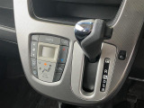 USBポート/シガーソケット口付!スマートフォンの充電も専用ケーブルを使えば運転中も充電できます!