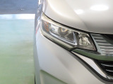 LEDヘッドライトは、点灯の瞬間から光量を発揮し、突然暗くなるトンネルなどでの安定感を高めます。