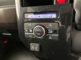 オートエアコンは温度を設定するだけで、自動で風量などを設定してくれます。運転しながら操作も必要ないので、安全性も向上します。