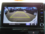■バックカメラ■ガイドラインが表示されるので、バック駐車が苦手な方でも安心です!ギアをリバースに入れれば自動的に切り換わりますので、面倒な操作も不要です♪狭い駐車場もお車を傷つけず安心ですね!