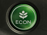 ★ECONスイッチ★ エコドライブを加速しよう!スイッチをONにすると、運転の仕方によるロスを抑え込み燃費をよくするようクルマが頑張ります(*^ー^*)燃費向上にチャレンジ♪