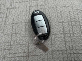 スマートキー(鍵の開け閉めも、エンジンの始動や停止もキーを出さずに身に着けているだけでできるからとても便利。)