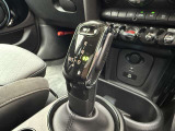車両の詳細、ご質問につきましては、弊社営業スタッフまでお気軽にご連絡下さいませ。遠方のお客様には実車の詳細画像送信も承ります。