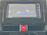 停車中にTVや映像を楽しめる機能が備わっています。休憩時間や待ち時間に、リラックスした時間を過ごせます。