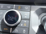 【電子制御エアサスペンション】搭載!最新のクロスリンクサスペンションによってドライビング性能がさらに進化しました。日常のオンロードから、困難を極めるオフロードまで幅広い路面環境に対応します。