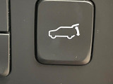 【パワーバックドア】スマートキーや運転席のボタンを押すだけでリアゲートが自動で開閉します!荷物を持っている時や、高い位置にあるバックドアを閉める際に便利な機能です♪