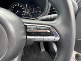 MRCC(マツダレーダークルーズコントロール)は先行車との車間を維持しながら追従走行を行い、長距離でのドライバー負担を軽減させてくれます
