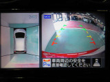 アラウンドビューモニターで車庫入れも空から見ている様に駐車できラクラクです。