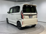 ご納車までの期間ですが、県内のお客様は1、2週間、県外のお客様は2、3週間ほどでご納車が可能となります。但し、書類の状況によっては多少の前後もありますので、その際には何卒ご了承下さい。