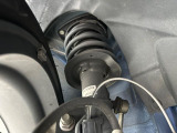 お車を安心してお乗りいただく為には、足回りの定期点検が欠かせません。サービスサポート(有償保証)では無料点検もご提供しており、安心のカーライフをお過ごしいただけるサポート体制が整っています。