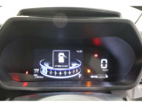 ■スピードメーター■  先進的なディスプレイ表示のスピードメーターです。