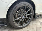 ミシュラン製タイヤ パイロットスポーツ4 サイズは215/40 R18です。