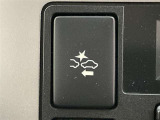 プリクラッシュセーフティーシステムです。万が一よそ見をして前車や壁にぶつかりそうになっても、知らせてくれます♪もちろん、安全運転は忘れずに。