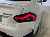 リアランプ 立体的な造形としてBMWらしい個性的なリアビューを明確化しました。