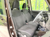 運転席まわりには十分なスペースがあり、大柄な方でもゆったり運転していただける環境です。