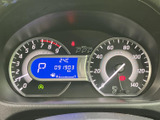 視認性の高いメーターで、運転状況をしっかり把握できます。必要な情報を一目で確認でき、安全運転をサポートします。