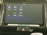 様々なメディアに対応し、車内を最高の音空間に変えます。Bluetooth接続でスマホの音楽も楽しめます。長距離ドライブも飽きさせません。