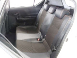 中古車をキレイで気持ちよくお乗りいただけるよう、エンジンルームからシートを外した洗浄まで、目に見えない部分も徹底的に洗浄しています!