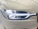 ●LEDヘッドライト:夜間走行時も良好な視界を確保し安心して運転できる高輝度LEDヘッドライトを装備!点灯速度が早く、消費電力も抑えられています。