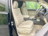 運転席シート廻りは使用感も少なく、良好な状態となっています。丁寧に使われていたことがよくわかりますね。