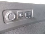 トランクルームにAC100V装備。