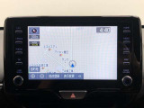ディスプレイオーディオ装着車。ディスプレイとスマホを連携で、様々なアプリを使用できます。マップのアプリを繋げて、ナビゲーションとして使用できます。