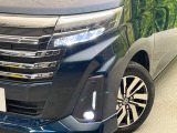 【LEDヘッドライト】悪天候や夜間走行時も良好な視界を確保し安心して運転できる高輝度LEDヘッドライトを装備!点灯速度が早く、消費電力も抑えられています。