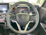 【純正革巻きステアリング】上質な革を使用することで、手にしっかり馴染みとても運転しやすいハンドルです♪