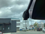 もう無くてはならない、ドライブレコーダーが搭載済みです!あおり運転等の抑制にもなりますし、万が一の時もこれでバッチリ確認できます!