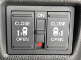 【両側パワースライドドア】スマートキーや運転席のスイッチで後席両側スライドドアの開閉が可能♪電動だから力を入れてドアを開ける必要が無く、小さなお子様でも簡単に開け閉めでき快適です♪