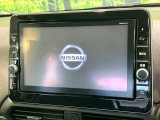 【純正9型ナビ】人気の純正ナビを装備しております。ナビの使いやすさはもちろん、オーディオ機能も充実!キャンプや旅行はもちろん、通勤や買い物など普段のドライブも楽しくなるはず♪