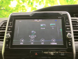 様々なメディアに対応し、車内でのエンターテイメントを充実。音楽や動画を楽しんで、快適なドライブを。