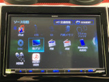 多彩な入力ソースに対応し、快適なドライブをサポート。CDやUSB、Bluetoothなど、お好みの音楽を楽しめます。使いやすいインターフェースも魅力です。