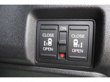 【パワースライドドアスイッチ】運転席から、後部座席の開け閉めが可能なボタンです!ワンプッシュで作動するので、手が塞がっている人などサポートに便利ですね♪