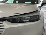 LEDヘッドライトは、点灯の瞬間から最大光量を発揮し、突然暗くなるトンネルなどでの安定感を高めます。