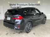 BMW xDriveの魅力は、走行状況と路面状況の変化をリアルタイムに把握し、4輪のトラクションを絶えず最大限に保つことで、どんなコンディションにおいても揺るぎない走りを実現させてくれます。