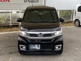 お客様に安全で快適なカーライフをお送りいただくために、中古車にも高いレベルの品質基準を設け、その基準に従って、全ての中古車について納車前整備を実施しています。