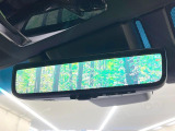 【デジタルインナーミラー】後席の大きな荷物や同乗者で後方が確認しづらい時でも安心!カメラが撮影した車両後方の映像をルームミラー内に表示。クリアな視界で状況の確認が可能です!