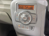 【オートエアコン】一度お好みの温度に設定すれば、車内の温度を検知し風量や温度を自動で調整。暑い&hellip;寒い&hellip;と何度もスイッチ操作をする必要はありません。快適な車内空間には必須の機能ですね♪
