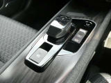 マウス感覚で手首を軽く動かすだけで操作出来る電制シフトを搭載しております