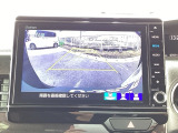バックモニター付きで、車庫入れやバック時の後方確認をしっかりサポート。モニターに映し出される映像で死角も確認しやすく、狭い場所での駐車や後退時の操作をより安心して行えます。