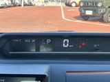 視認性の高いメーター類は、運転に必要な情報を的確に伝えます。運転に集中できる、シンプルで洗練されたデザインです。